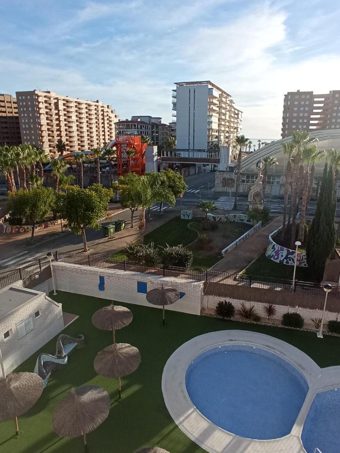 Practico En El Centro De Marina D'or *